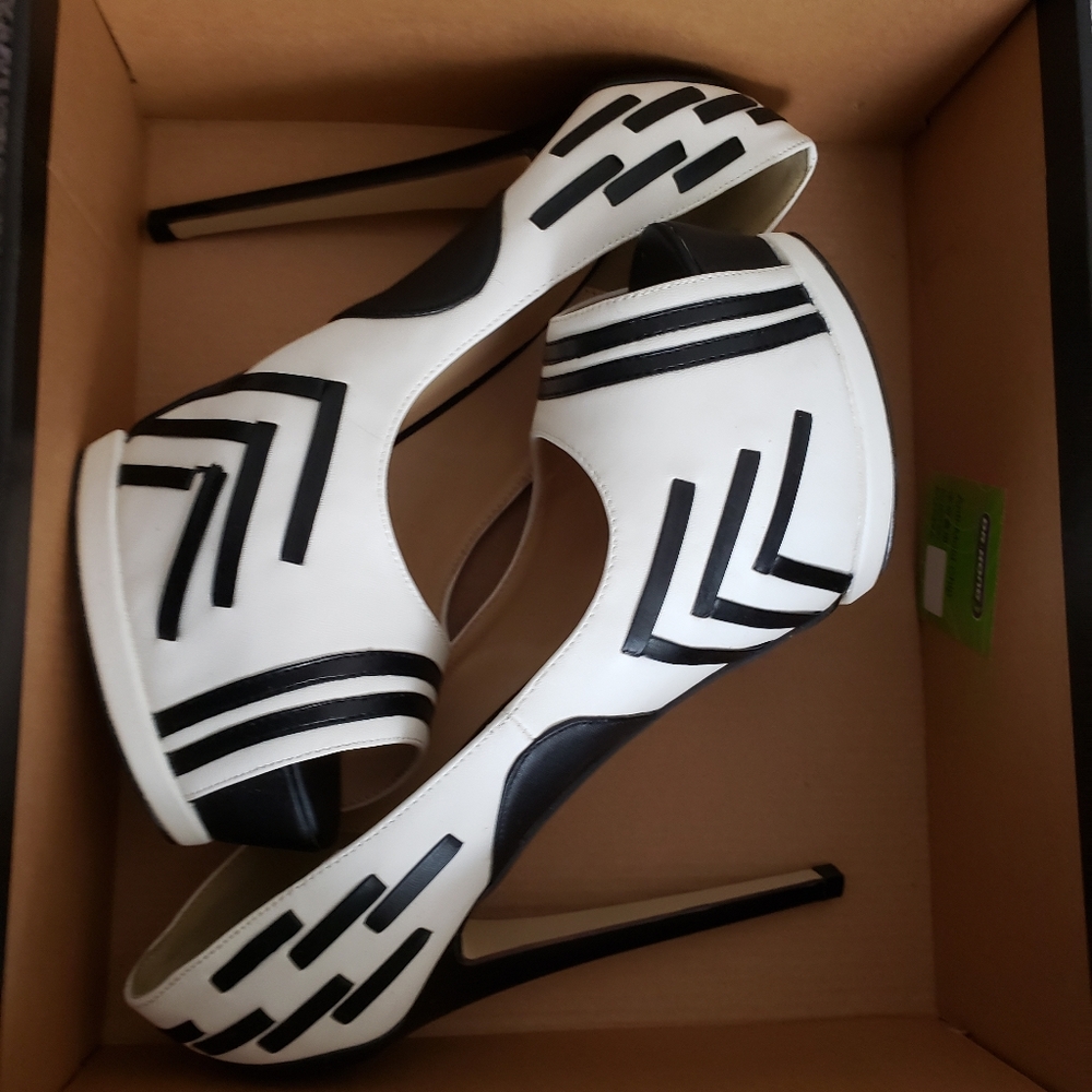 Brand New High heel Platform Pumps